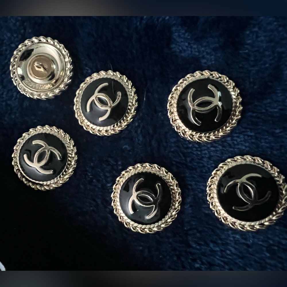 CC-(Set of 6)19mm/Gold CC on black enamel/gold alloy stamped shank back buttons